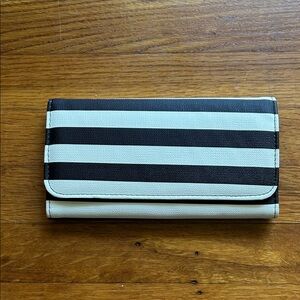 Kut from the Kloth Black Wallet